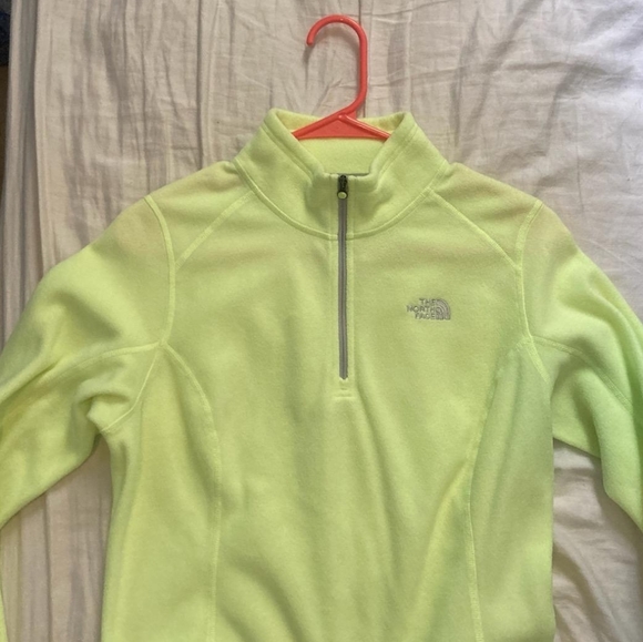 The North Face quarter zip lightweight fleece, yellow, sz M, good condition! - Picture 3 of 6
